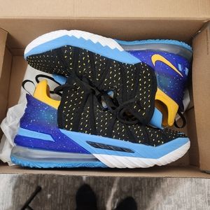 Nike Lebron XVIII